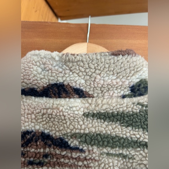 BDG Urban Outfitters Scotty Printed Fleece Mock Neck Half-Zip - Picture 13 of 15